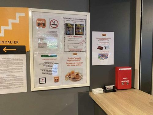 أحدث مدونات الشركة حول مشروع فندق فرنسا -- مع هاتف الطوارئ JR313-2B